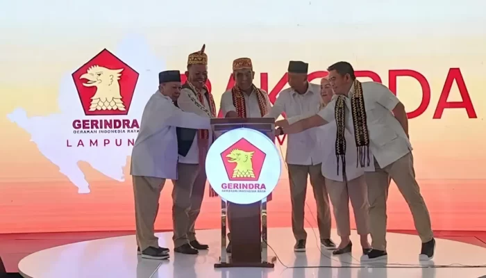 Instruksi Ketua Gerindra Lampung, Mirza Djausal: Bersama Rakyat, Bacaleg Aktif Berjuang Sambil Bagi Sembako