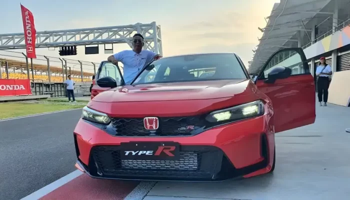 Mencoba Honda Civic Type R Di Sirkuit Mandalika, Rasanya Nagih!
