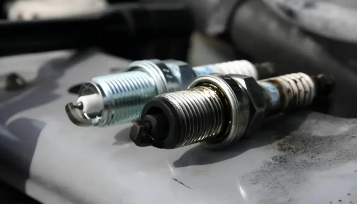 Mengenali Gejala Kerusakan Busi pada Sepeda Motor: Inilah 4 Ciri yang Perlu Diketahui!