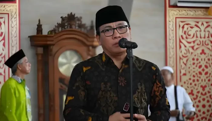 Pemimpin Kota Metro, Wahdi