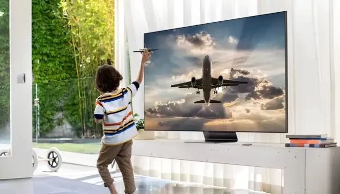 Samsung perkenalkan QLED 4K dengan ukuran layar super lebar