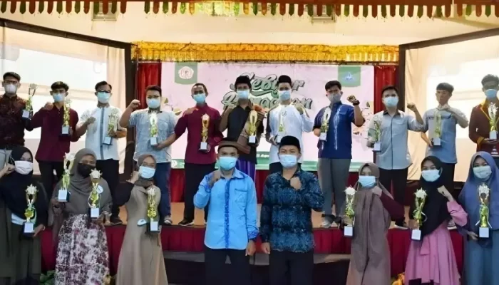 Universitas Teknokrat Indonesia Mempersembahkan Kajian Terbaik ASEAN: UKMI Ar Rahman PTS! Milah Smart Membagikan Tips Sukses untuk Para Mahasiswa 2 Universitas Teknokrat Indonesia Mempersembahkan Kajian Terbaik ASEAN