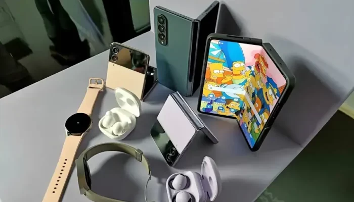 Mengungkap Kejutan Warna Terbaru untuk Galaxy Z Flip 5, Fold 5, Tab S9, dan Watch 6 2 warna baru Galaxy Z Flip 5, Fold 5, Tab S9, dan Watch 6