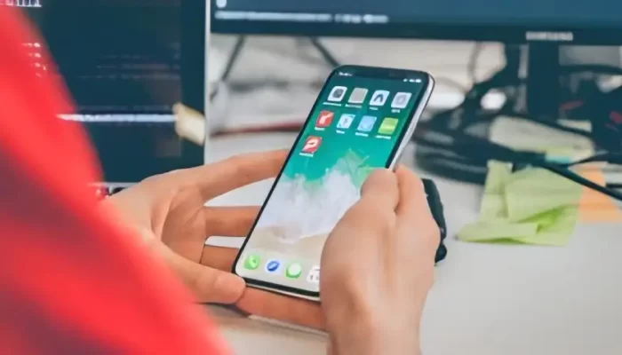 Cara menemukan dan menutup aplikasi yang berjalan di latar belakang ponsel Android