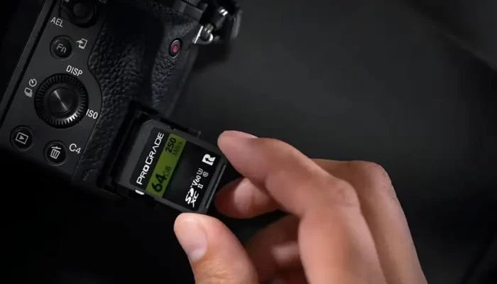 Sederhana! Transfer File dari Kartu Memori ke PC/Laptop dengan Mudah Melalui Koneksi USB 2 Cara mudah memindahkan file dari kartu memori ke PC atau laptop, bisa juga pakai koneksi USB