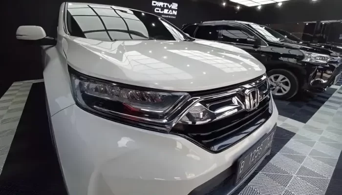 Dirty 2 Clean Buka Gerai Cuci Mobil Pertama, Usung Konsep American Style