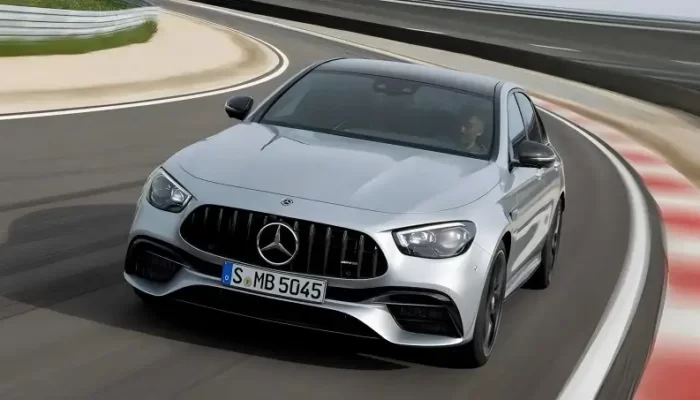 Mercedes Berencana Kembalikan Mesin V8 Di C63 Dan E63