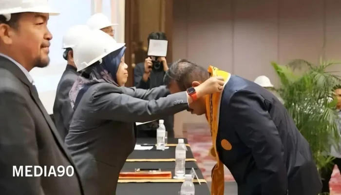 Rektor Unila Resmi Menyematkan Gelar Insinyur kepada 117 Anggota PSPPI Angkatan X