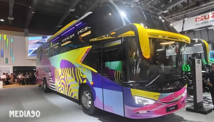 DCVI Rilis Kendaraan Baru Mercedes-Benz di GIICOMVEC 2024: Bus dan Truk Terkini!