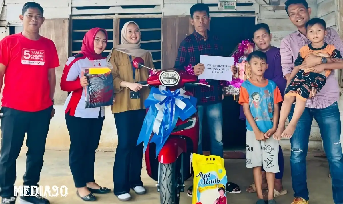 Jadi Konsumen Pertama Honda Stylo 160 di TDM Kotabumi, Warga Tanjung Raja ini Terima Hadiah Khusus