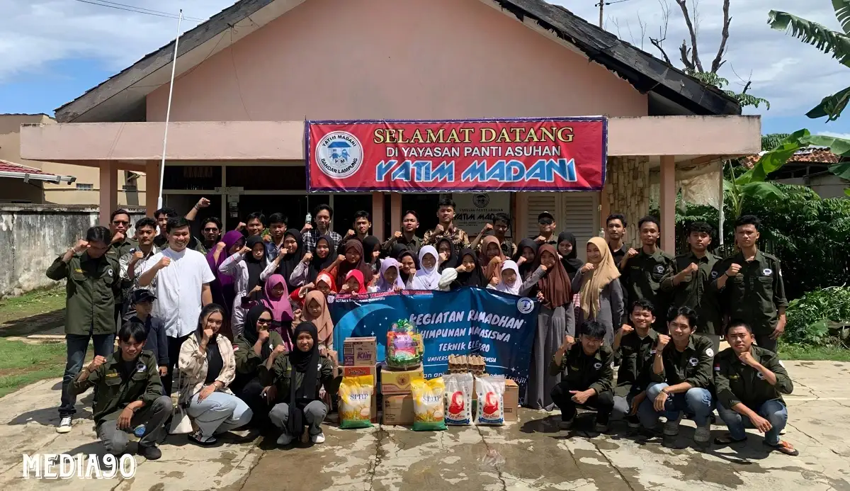 Mahasiswa Teknik Elektro Teknokrat Indonesia Gelar Baksos Berbagi dengan Anak Yatim Madani