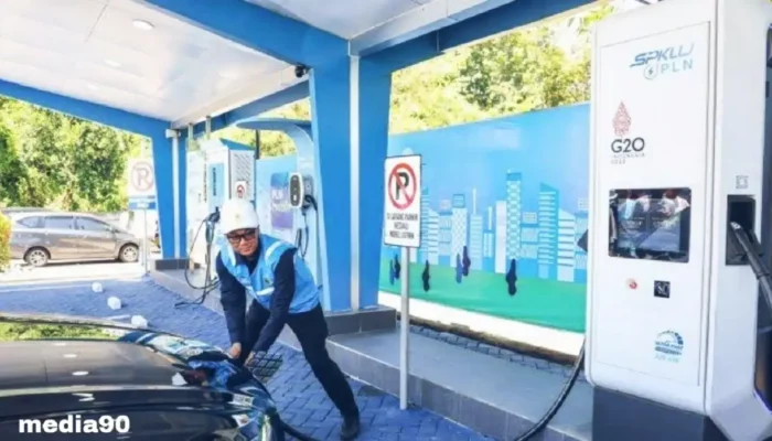 Dirut PLN: Ribuan Unit Siaga Siap Layani Pemudik Mobil Listrik saat Inspeksi SPKLU Jalur Mudik