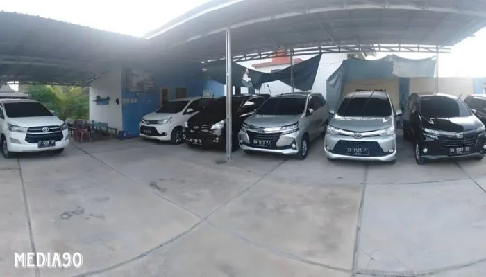 Rekomendasi Rental Mobil Terdekat Murah dengan Driver dan Lepas Kunci