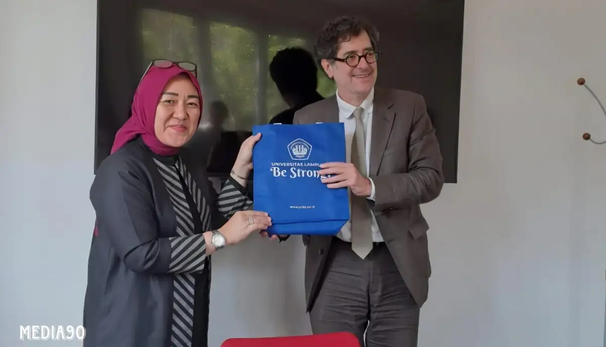 Unila Teken Kerjasama Program Internasional Mobiliti Dengan Universitas Teknologi Troyes Perancis