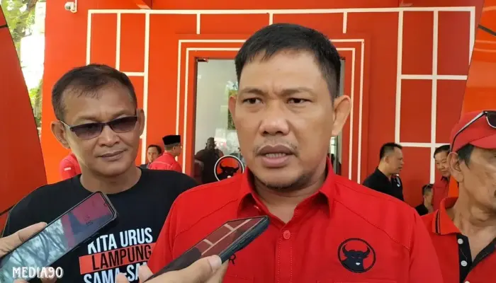 Novriwan-Nadirsyah Terima Surat Tugas PDIP untuk Pilkada Tubaba 2024, Nadirsyah: Ambang Batas Sudah Terpenuhi