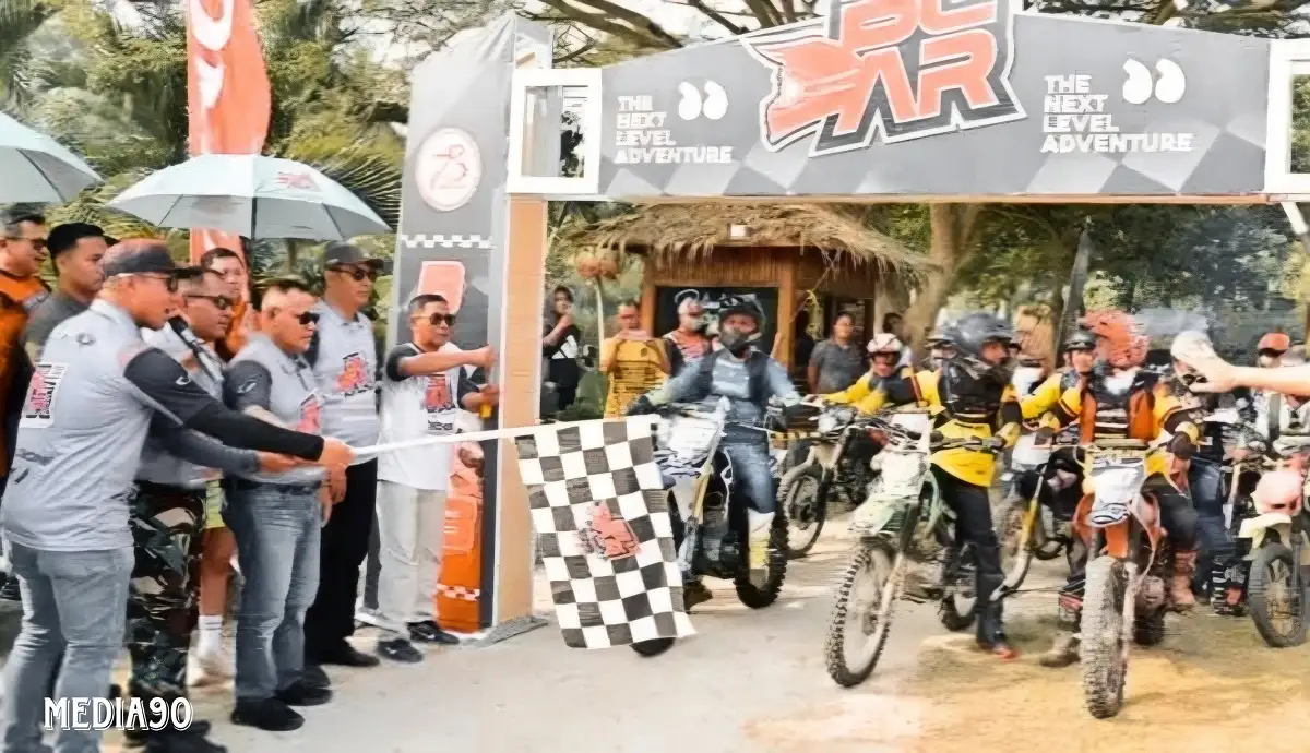 Pembalap Motor Berbagai Daerah Ikuti Bhayangkara Lamsel Adventure Reborn di Pantai Muara Indah Sidomulyo