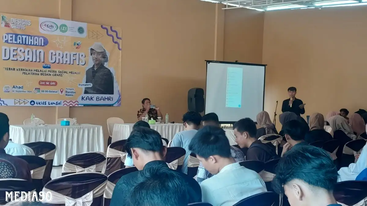 Gandeng IZI dan BKPRMI, Forkids Latih Desain Grafis ke Ratusan Pelajar di Lampung Selatan