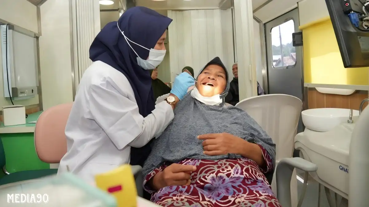 Peringati HUT ke-79, KAI Tanjungkarang Hadirkan Layanan Kesehatan Rail Clinic di Stasiun Srengsem