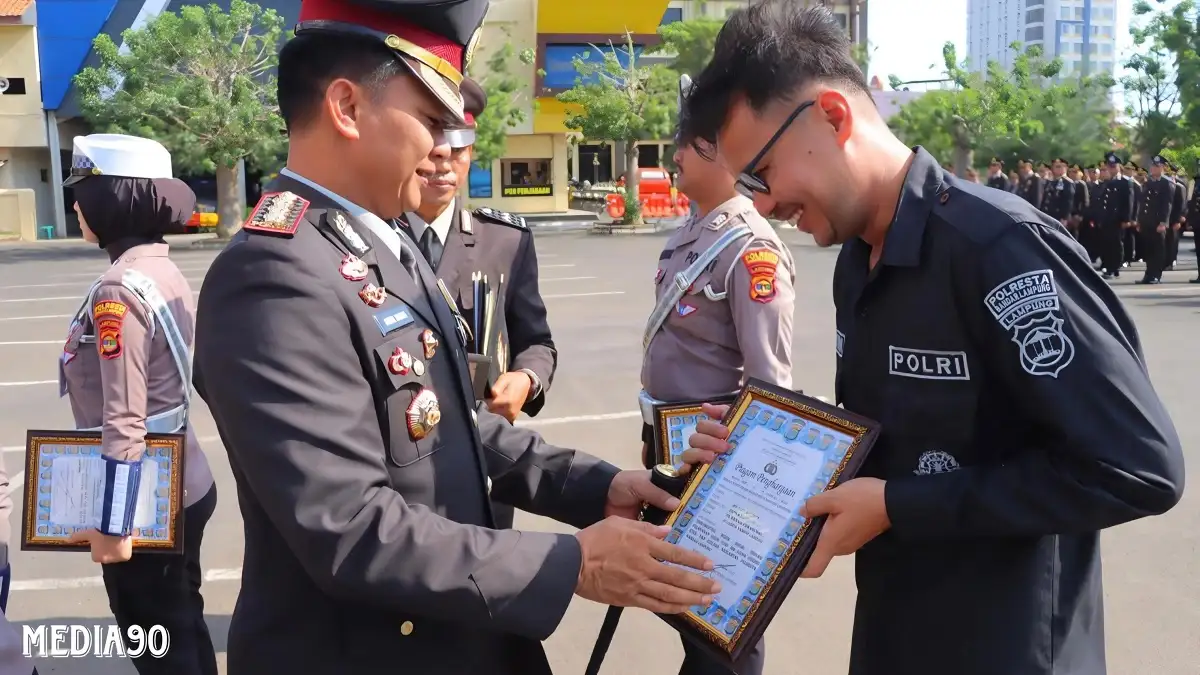 Hari Sumpah Pemuda, 17 Anggota Polresta Bandar Lampung Raih Penghargaan Berkat Inovasi Layanan Publik