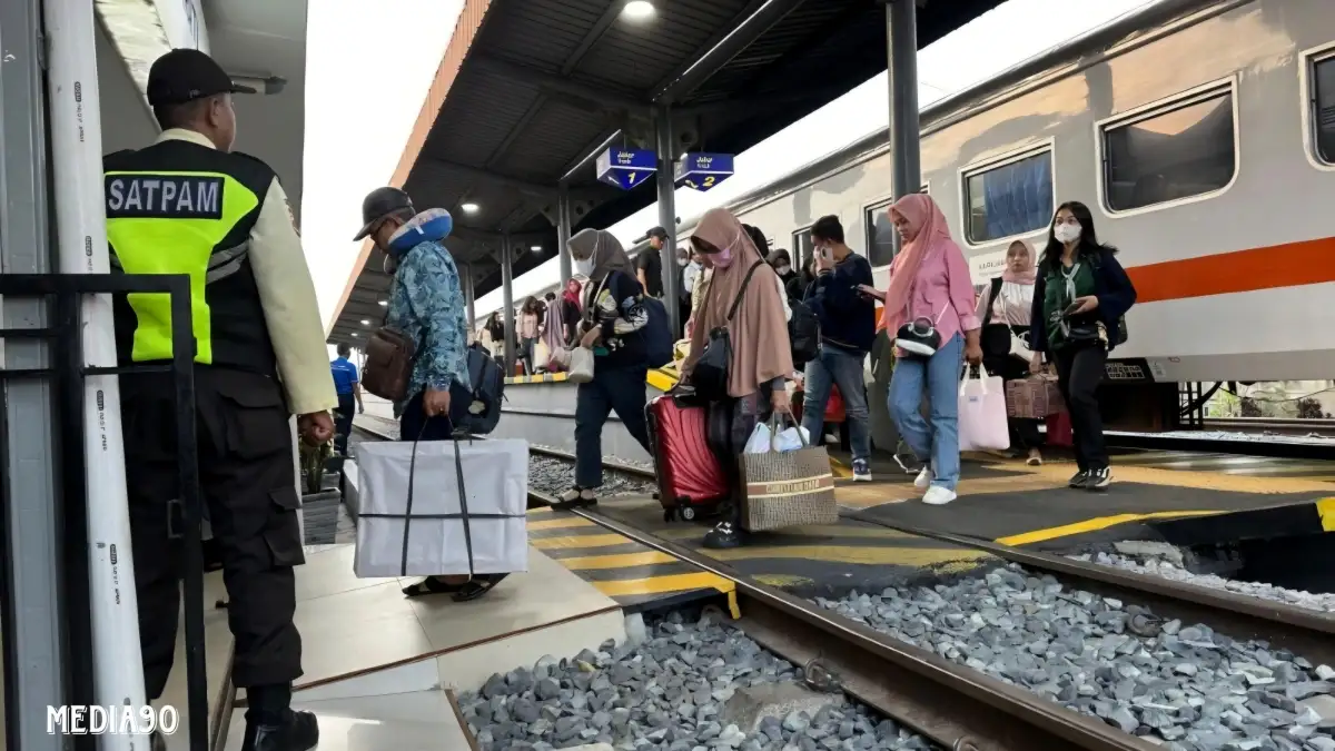 Libur Panjang Isra Miraj dan Tahun Baru Imlek, KAI Tanjungkarang Catat Lebih dari 19 Ribu Orang Gunakan Angkutan Kereta