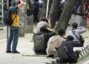 Difoto Tanpa Izin di Tempat Umum? Komdigi Tegaskan Warga Bisa Gugat Pelaku!