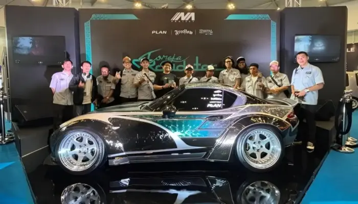 Plant Paint Indonesia memamerkan Mazda MX-5 Miata modifikasi dengan motif Toraja, “Toraja Roadster”, di IMX 2025
