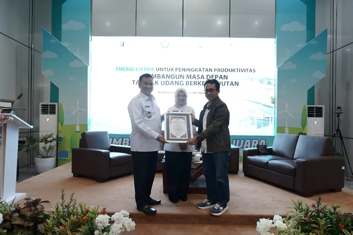 PLN Raih Penghargaan dari Gubernur Lampung atas Dukungan Pengembangan Tambak Udang Berkelanjutan