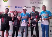 Wasekum KONI Lampung Nazwar Basyuni Beri Saweran Pribadi untuk Karateka Peraih Medali di PON Beladiri 2025