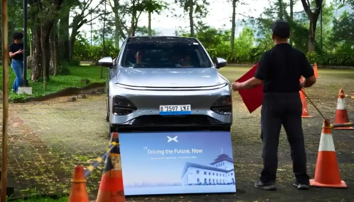Mencicipi Fitur Auto Parking dan Reverse Assistant XPeng G6 Pro, Gampang!