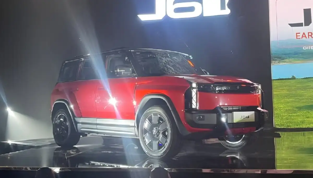 Chery Perkenalkan Varian Baru J6T, Resmi Meluncur di GJAW 2025