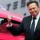 Elon Musk Kembali Puncaki Daftar Orang Terkaya Dunia, Gaji Fantastis dari Tesla Capai Rp16.000 Triliun