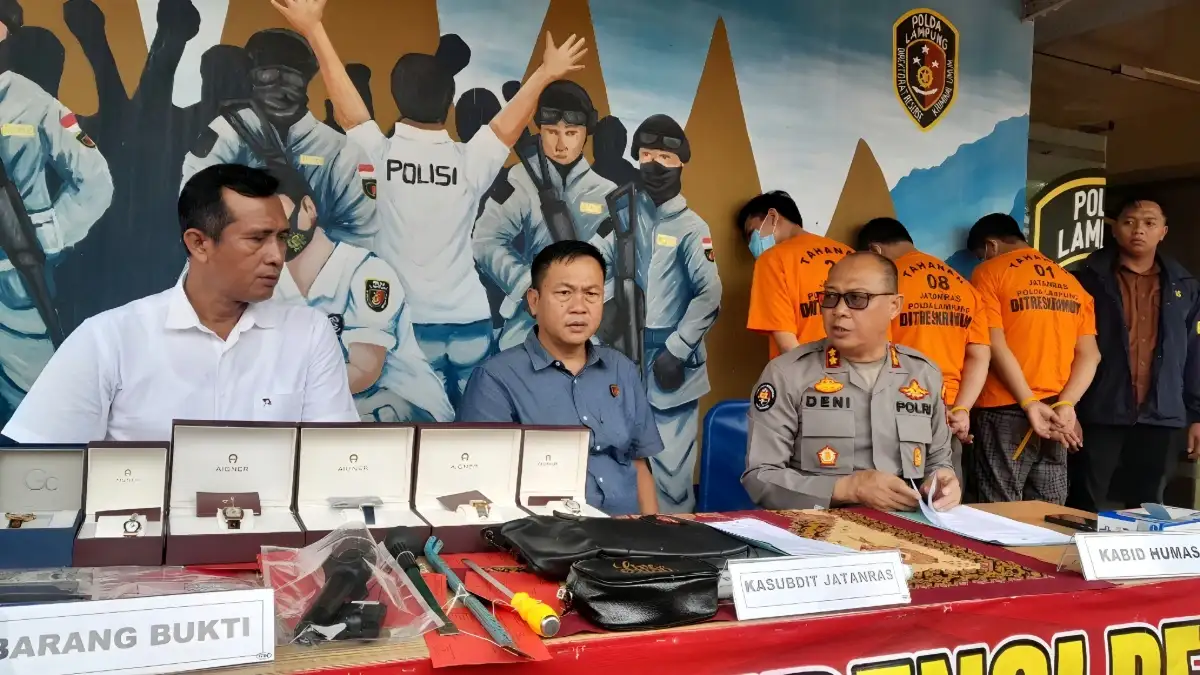 Polda Lampung Ciduk Tiga Perampok Rumah Kosong Asal Palembang di Pelabuhan Bakauheni