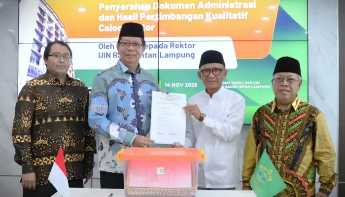 Senat UIN Raden Intan Lampung Serahkan Dokumen Administrasi dan Pertimbangan Kualitatif Calon Rektor