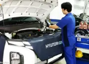 Kapan Waktu Tepat Ganti Oli Mobil? Simak Panduan Lengkap Biar Mesin Tetap Awet dan Bertenaga