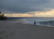 Pesona Pantai Mandiri Pesisir Barat, Sunrise dan Sunset dalam Satu Lokasi