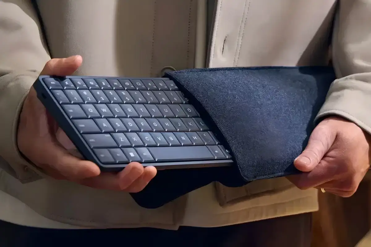HP EliteBoard G1a Hadir sebagai Keyboard-PC Berbasis Ryzen AI Pro, Debut di CES 2026