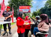 Peringati HUT ke-53, DPD PDIP Lampung Bagikan Tumpeng kepada Masyarakat