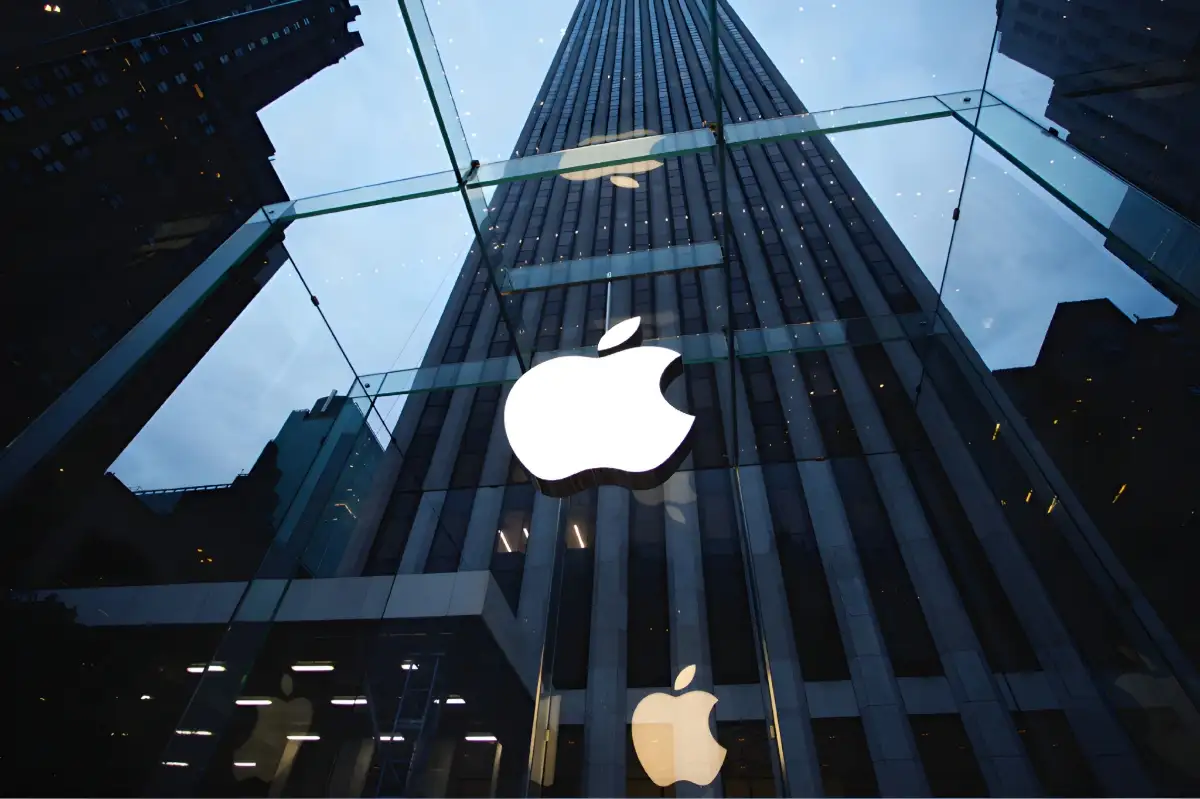 Serangan Siber Hantam Pabrik iPhone di China, Pasokan Global Berisiko Terganggu