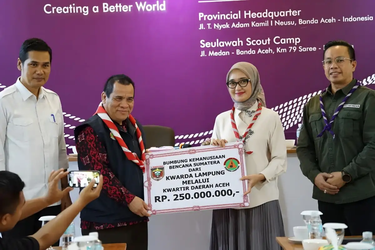 Wagub Lampung Salurkan Bantuan Rp500 Juta untuk Korban Bencana di Aceh