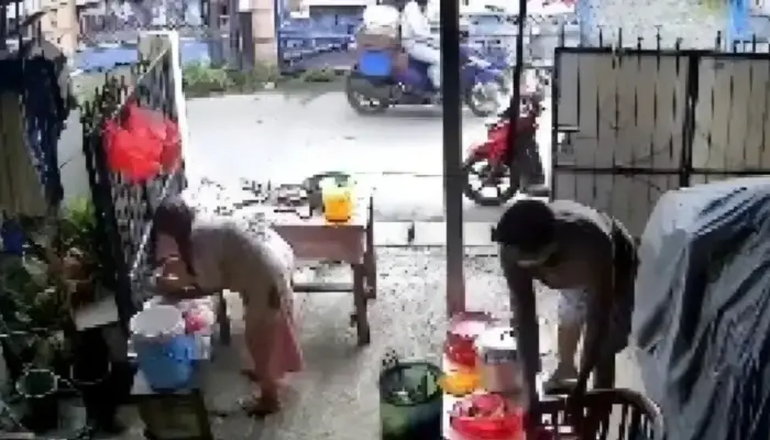 Pencurian Uang Nenek Penjual Nasi Uduk di Bekasi Terekam CCTV, Pelaku Pura-pura Jadi Pembeli