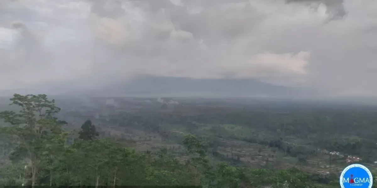 Aktivitas Gunung Semeru Meningkat, 24 Kali Gempa Erupsi Tercatat, Warga Diminta Jauhi Radius 5 Km
