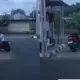 Dua Perempuan Terlibat Perkelahian di Depan Pom Mini, Motif Diduga Soal Pria