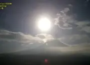 Gunung Semeru Erupsi Pagi Ini, Kolom Abu Tebal Capai 700 Meter Mengarah Timur Laut