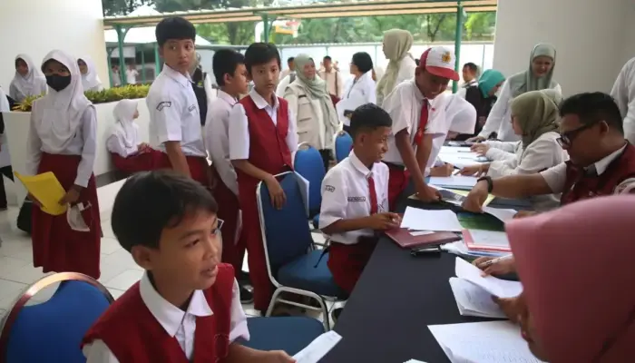 Pemerintah Percepat Program Sekolah Rakyat, Target 30 Ribu Siswa pada 2026