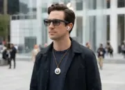 Apple Siapkan 3 Wearable AI Baru: Smart Glasses, AirPods dengan Kamera, dan AI Pendant