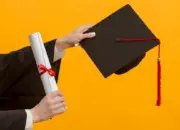 Gelar Sarjana Tak Lagi Menjamin Kerja? Tantangan Lulusan Baru di Pasar Tenaga Kerja AS