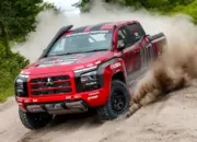Toyota Hilux vs Mitsubishi Triton: Duel Pikap Double Cabin di Indonesia