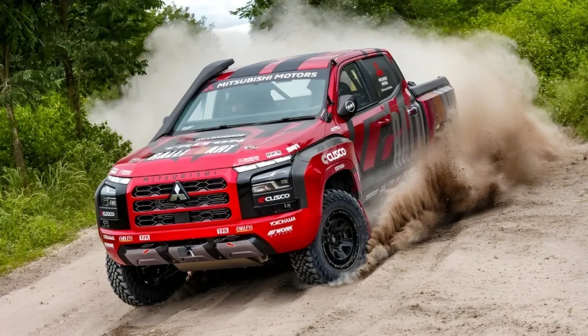 Toyota Hilux vs Mitsubishi Triton, Pilih yang Mana untuk Ketangguhan Maksimal?