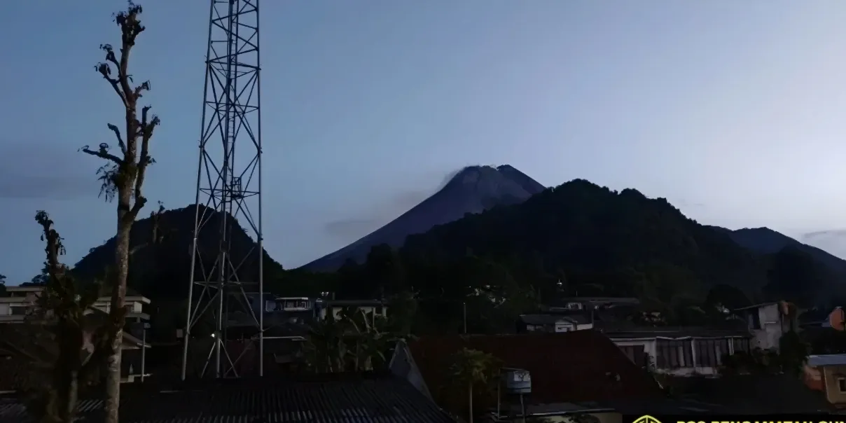Aktivitas Merapi Meningkat 11 Guguran Lava Terjadi Waspadai Zona Bahaya