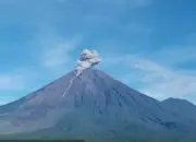 Gunung Semeru Erupsi Pagi Ini, Kolom Abu Capai 800 Meter